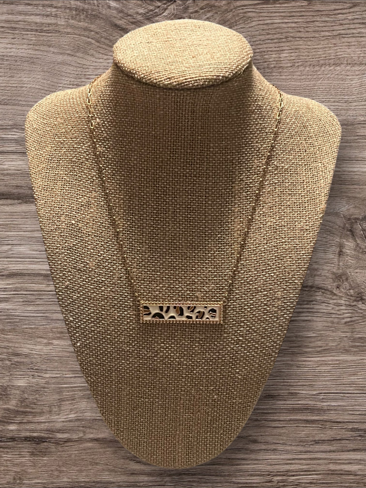 Leopard bar necklace