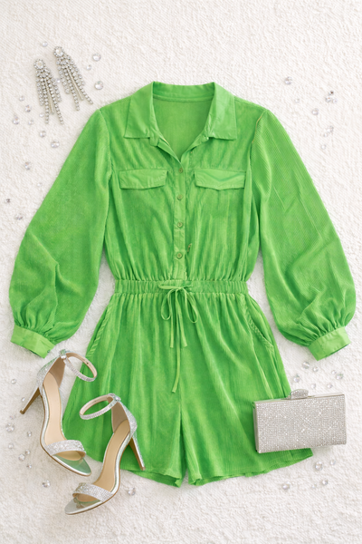 Sooooooo cute pleated collared romper