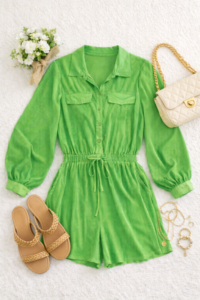 Sooooooo cute pleated collared romper