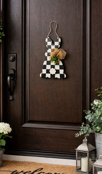 🐰 Buffalo Check Bunny Door Hanger – Farmhouse Spring Decor 🖤🤍