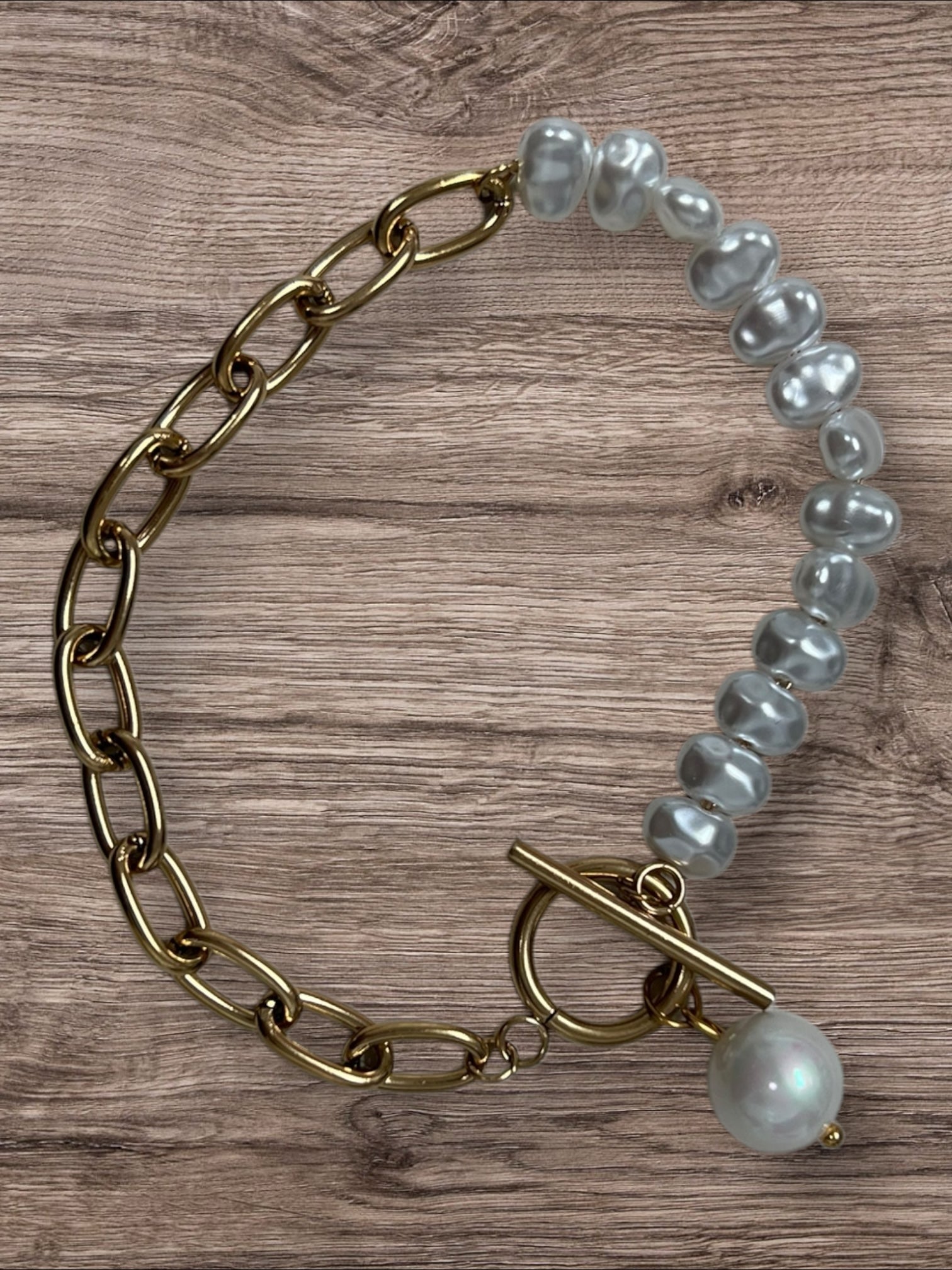 Pearl and Gold Link Fashion Bracelet