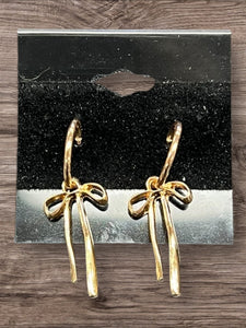 Gold bow earrings