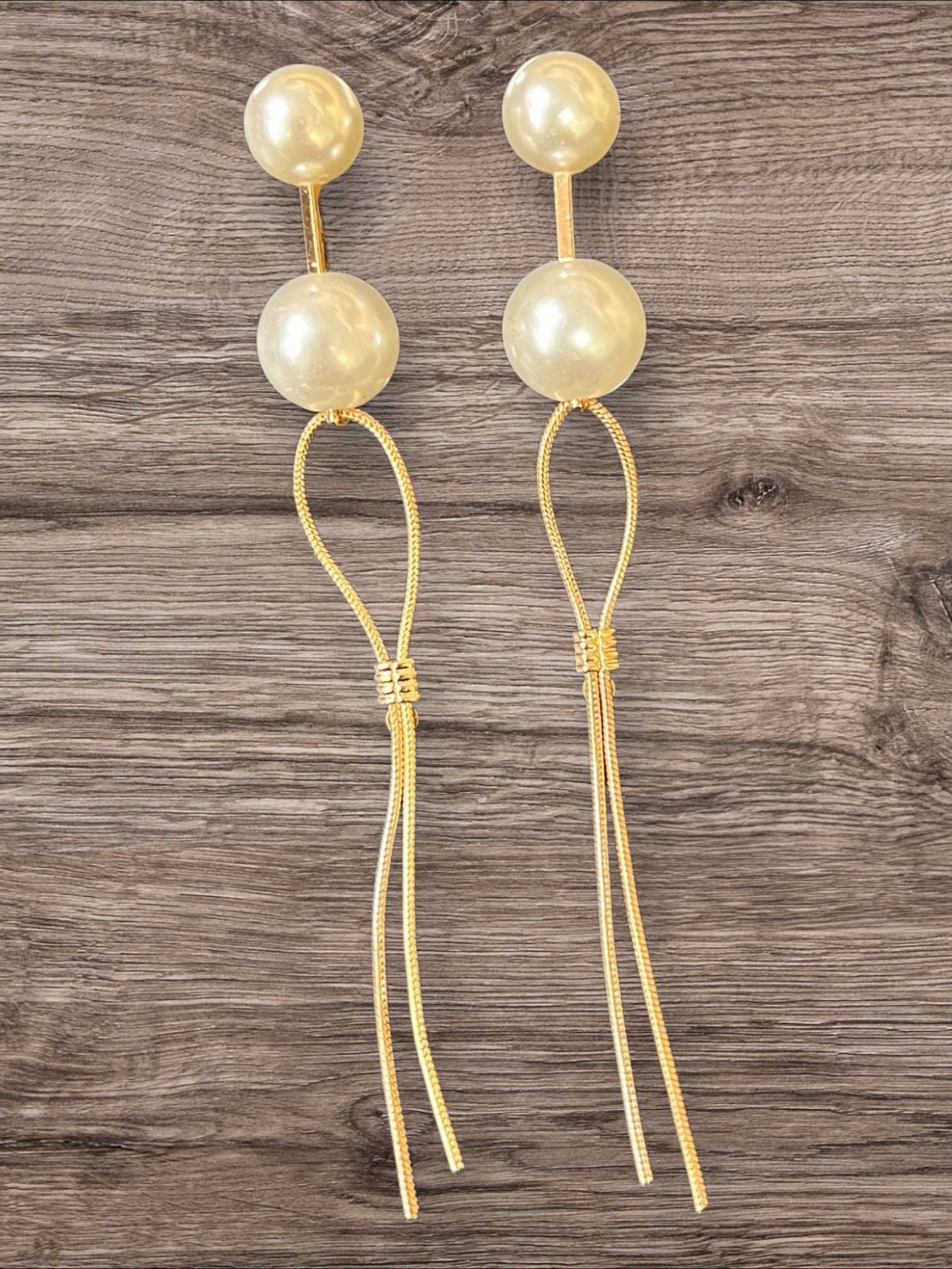 Pearl chain earrings