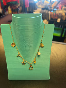 Charm Initial necklace gold