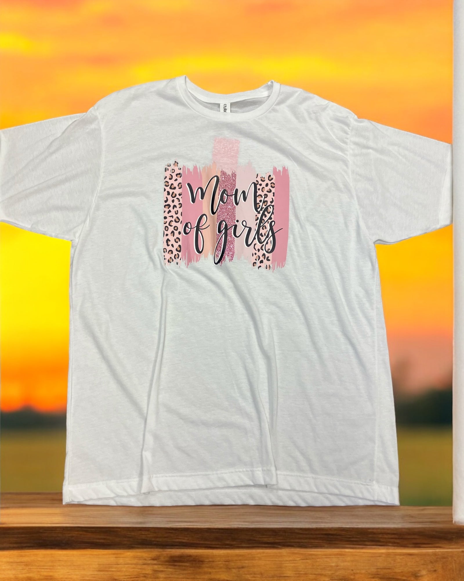 Graphic Tee mom of girls