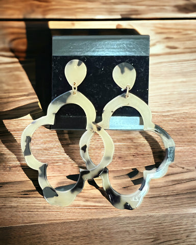 $10 Earrings