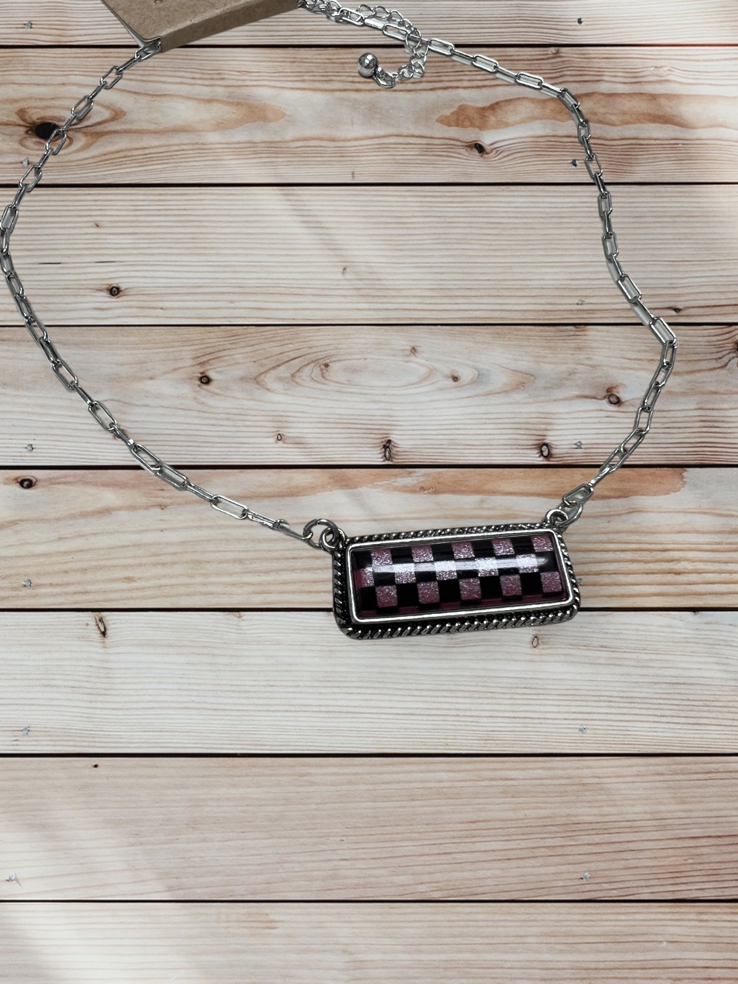 Chain link necklace with pink abd black check