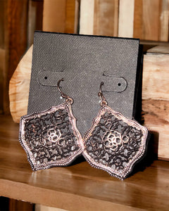 Filgree quatrefoil earrings