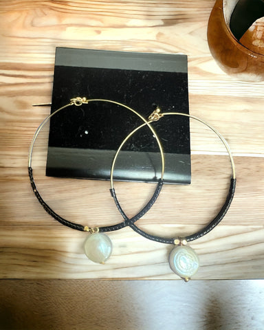 Gold circle with small seed beads amd pearl drop Earrings