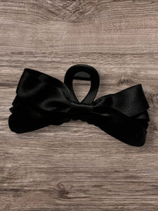 Black bow Hair Claw