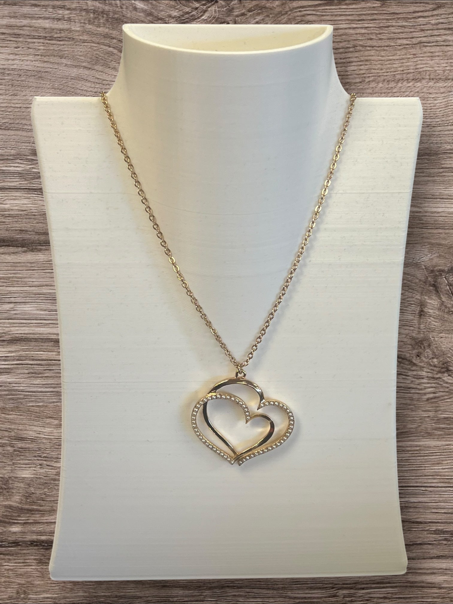 Heart shape pendant necklace