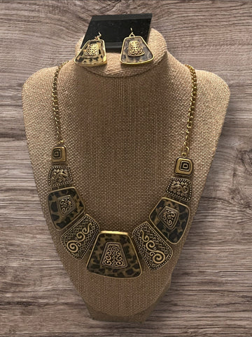 Leopard necklace set