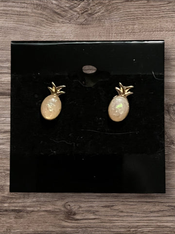 Pineapple stud earrings