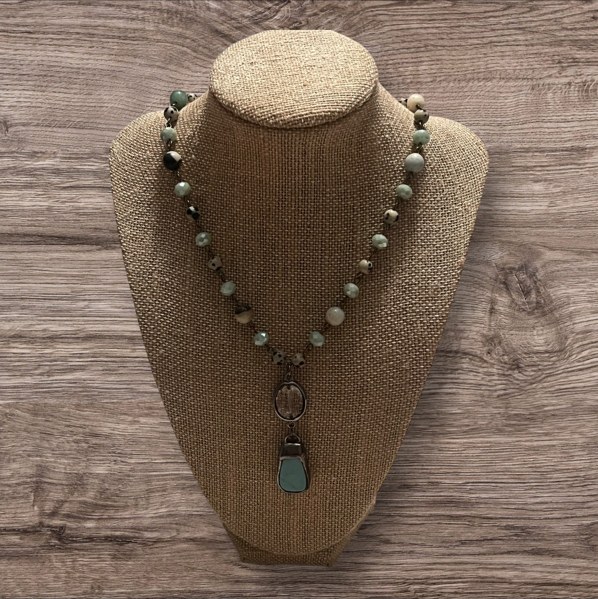 Pica Jade Necklace