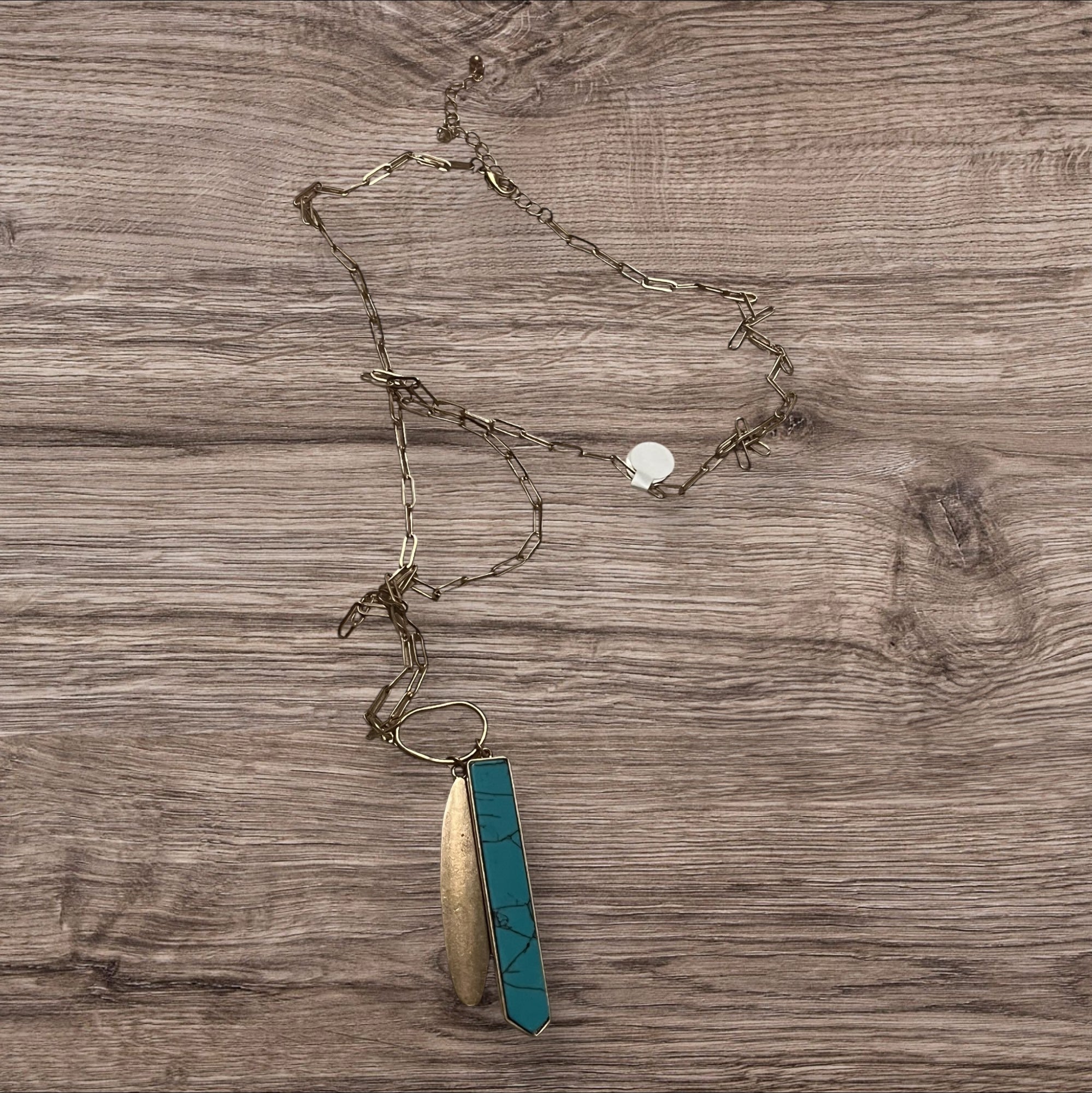 Link chain w/turquoise pendant