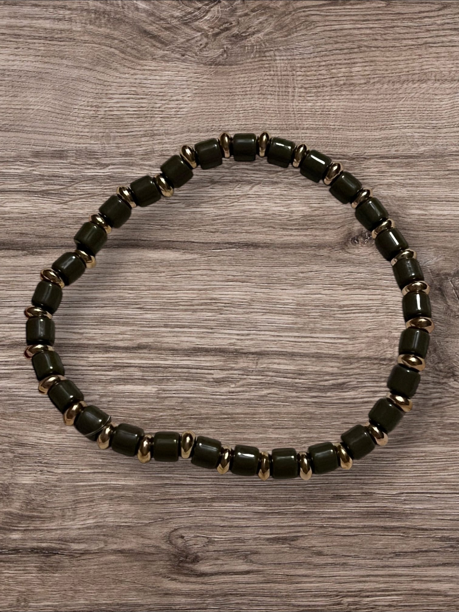 Olive w/gold beaded bracelet